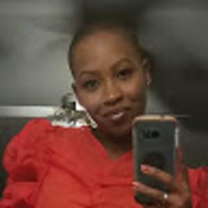 Meet your Posher, Quanetta glass